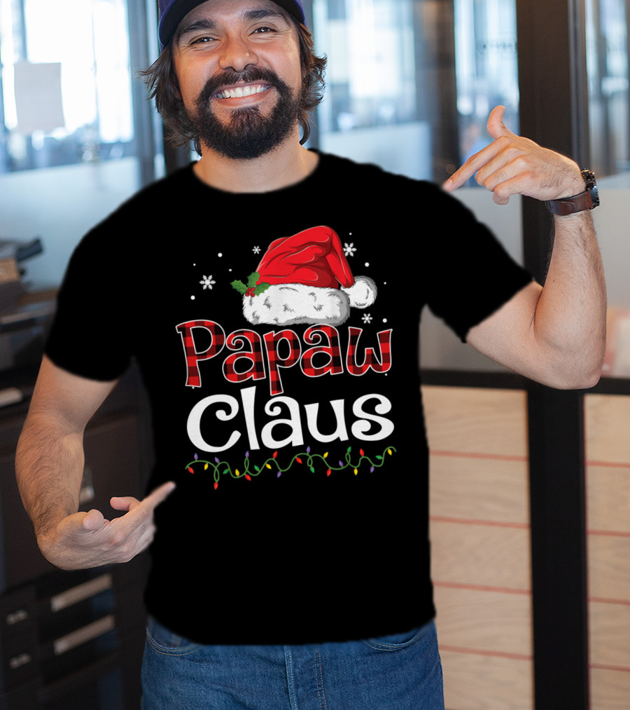 Papaw Claus Christmas Santa Hat Snowflakes Lights T-Shirt