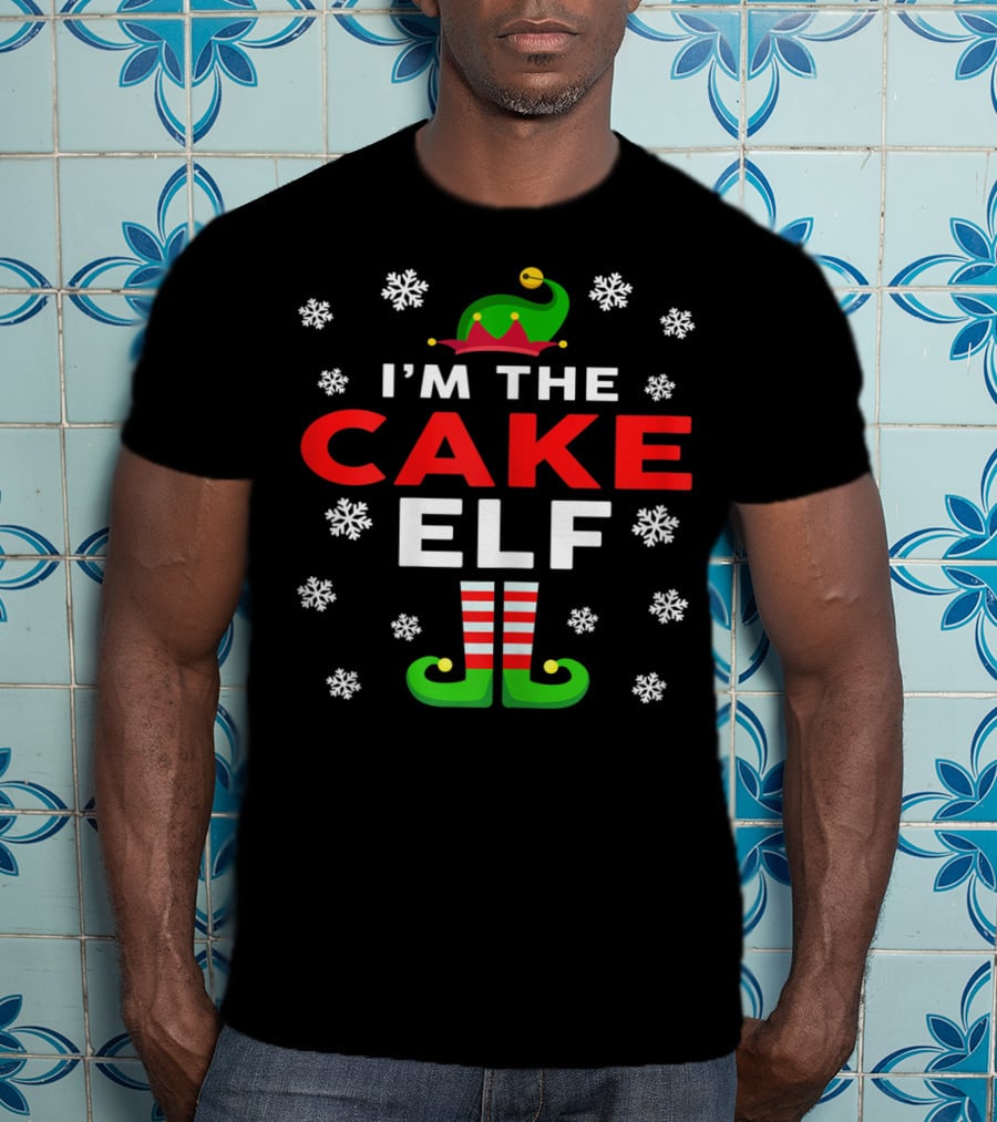 I'm The Cake Elf Snowflakes Festive Green Striped Hat And Shoes T-Shirt