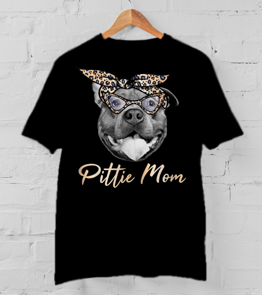 Pittie Mom Cute Pitbull Mama Leopard Print Pitbull Bandana Glasses T-Shirt