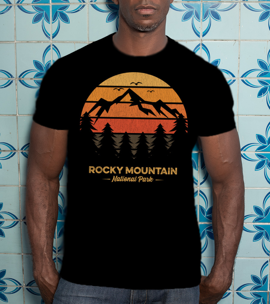 Rocky Mountain National Park Vintage Sunset Mountain T-Shirt