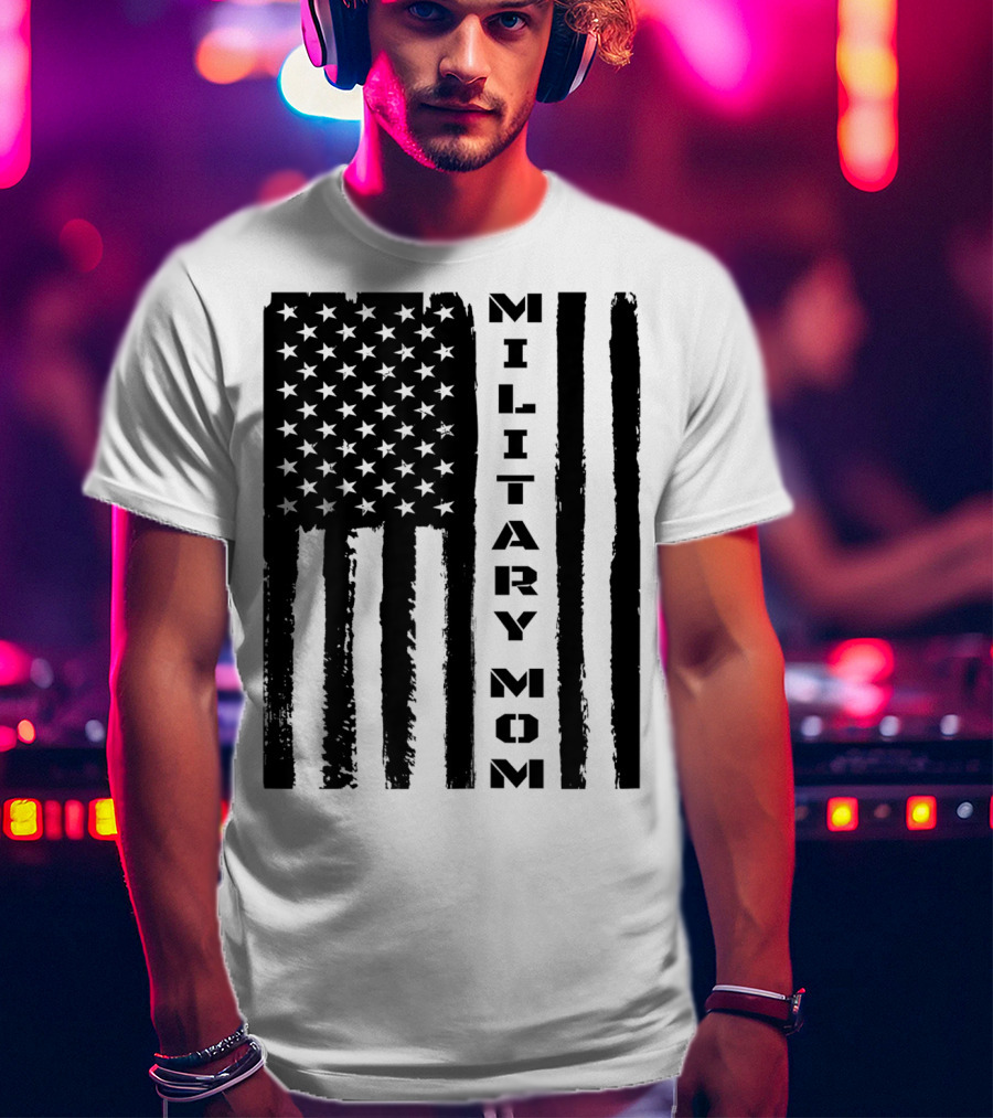 Military Mom American Flag Veteran's Pride T-Shirt