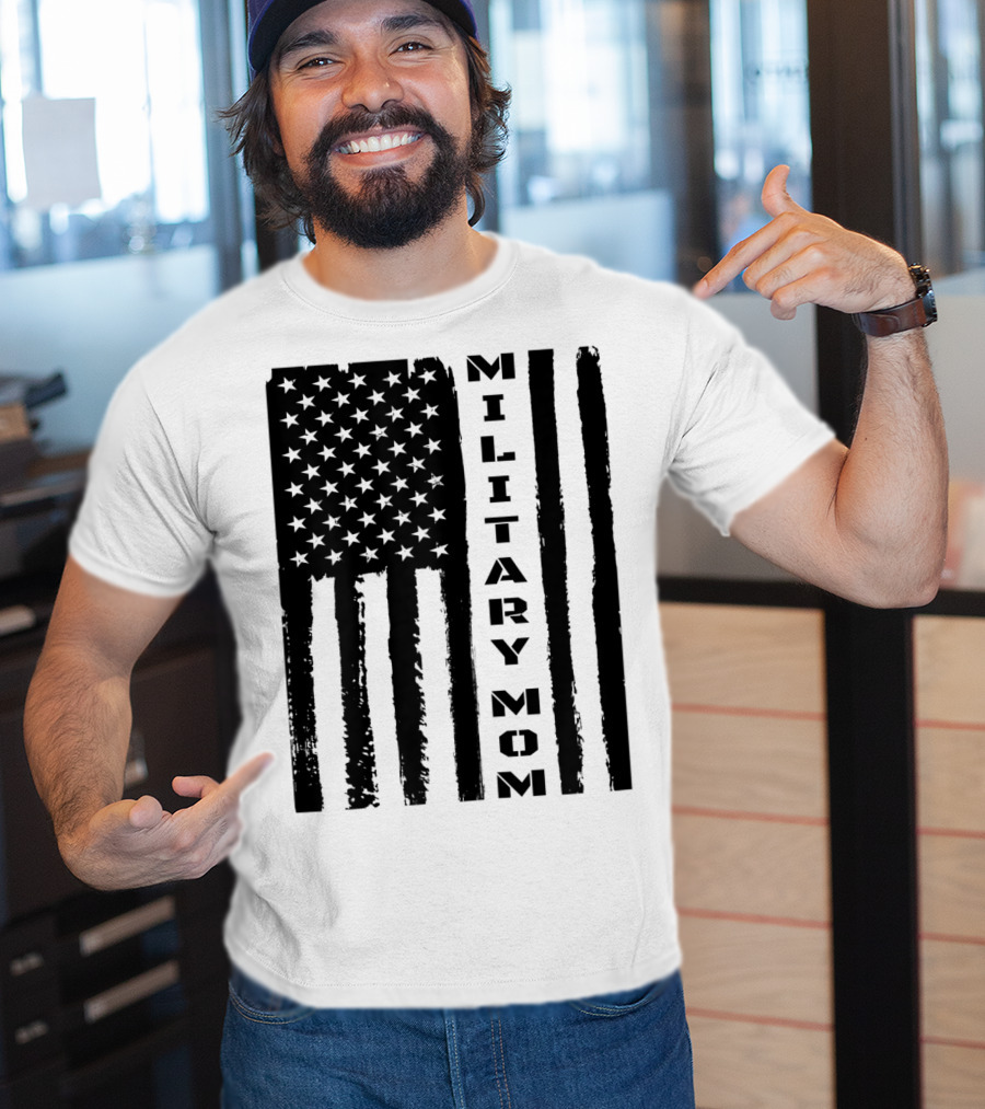 Military Mom American Flag Veteran's Pride T-Shirt