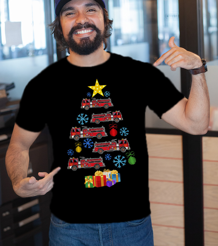 Firetruck Christmas Tree Xmas Firefighter Gifts Snowflakes Star T-Shirt
