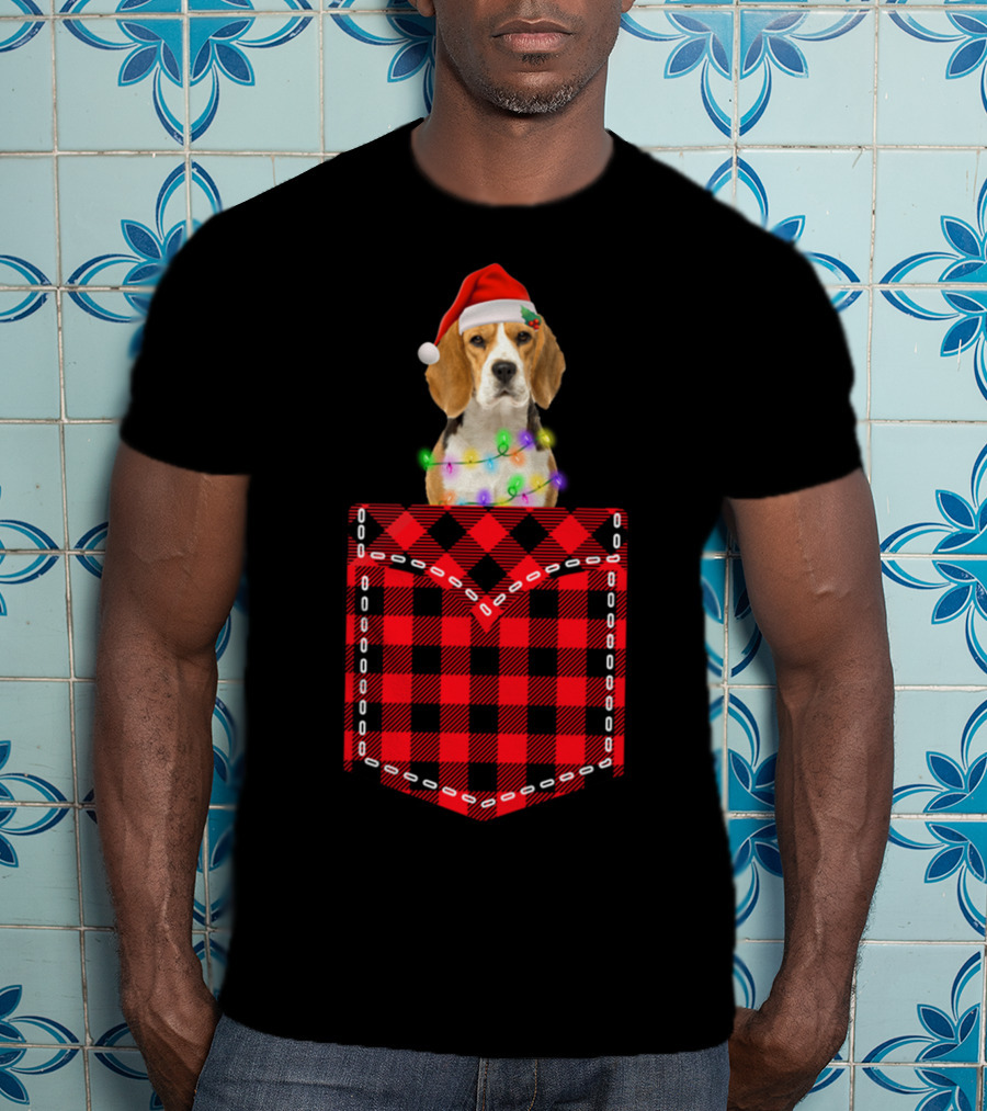 Funny Beagle Santa Hat Buffalo Plaid Xmas Lights In Pocket T-Shirt