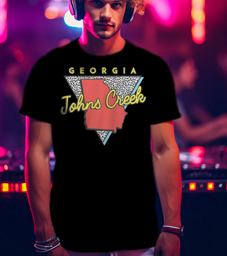 Johns Creek Georgia Retro Souvenir Design With Map T-Shirt