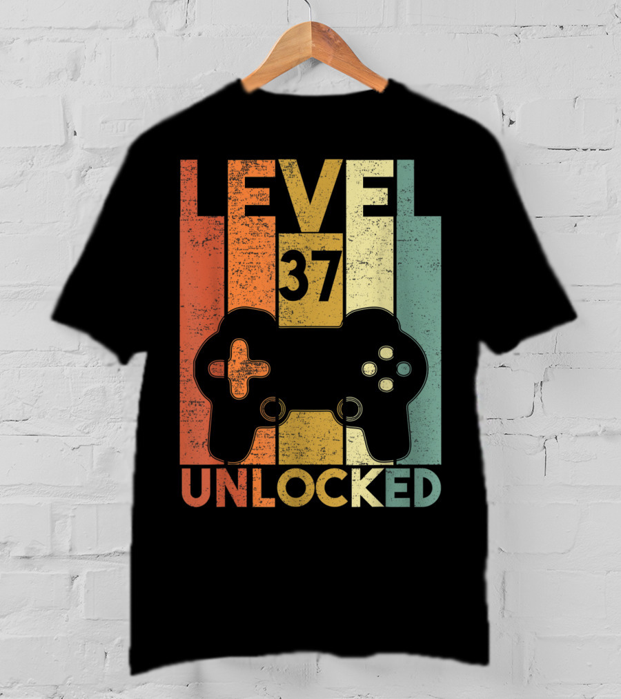 Level 37 Unlocked 1983 Birthday Gaming Controller T-Shirt