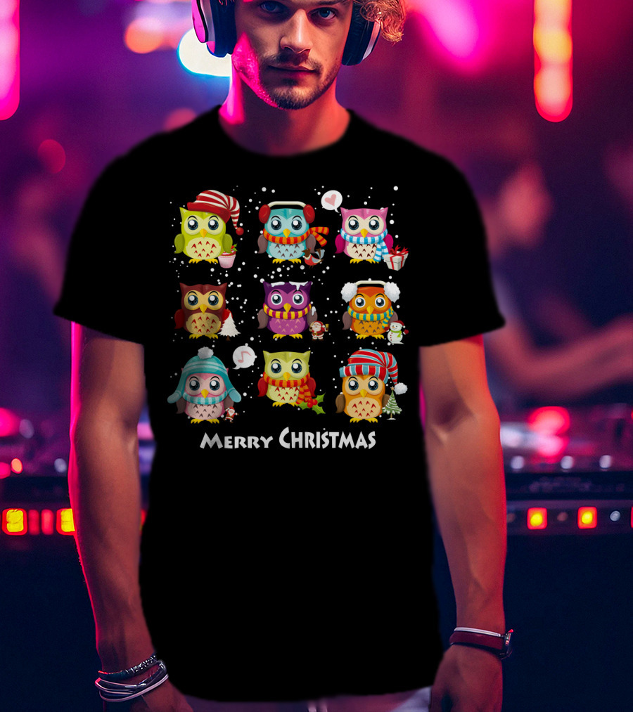 Merry Christmas Cute Owl Festive Holiday Scene T-Shirt