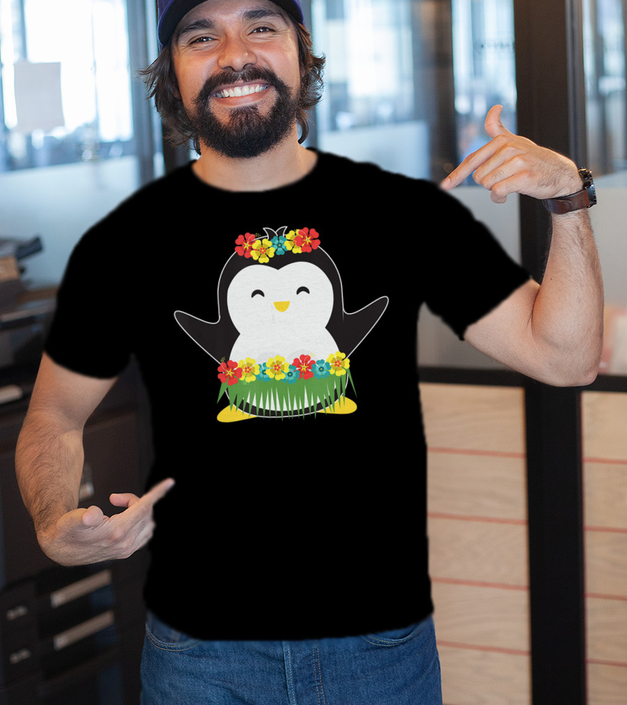 Penguin With Hula Skirt And Hawaiian Flowers Luau Party T-Shirt