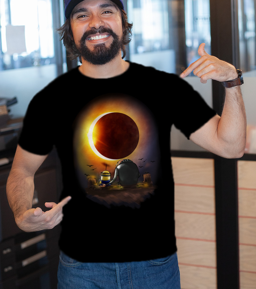Gru And Kevin Watching Solar Eclipse Minions Despicable Me T-Shirt