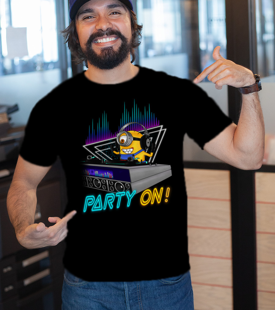 Despicable Me Minions Party On DJ Remix Vibes T-Shirt
