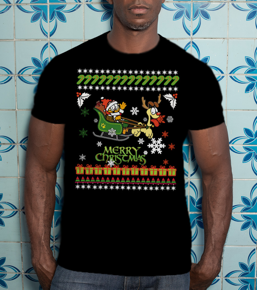 Merry Christmas Garfield Santa Sleigh With Reindeer Odie Snowflakes And Holly T-Shirt