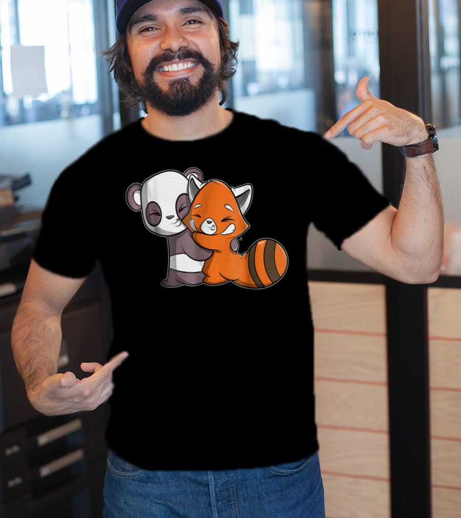 Cute Kawaii Panda Embrace Red Panda Hugging Adorable Friends T-Shirt