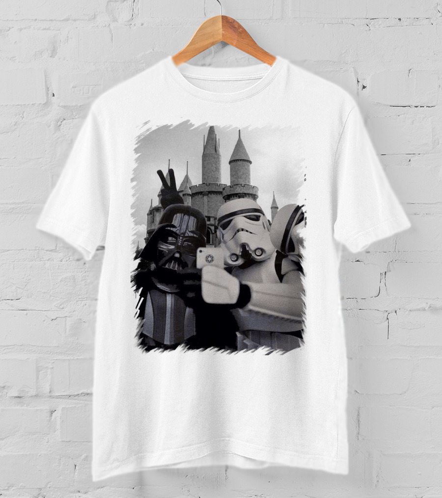 Selfie With Darth Vader And Stormtroopers At Disneyland Castle Star Wars T-Shirt