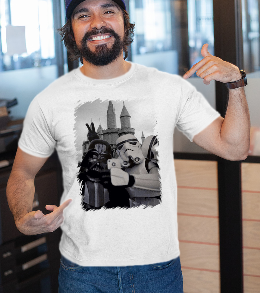 Selfie With Darth Vader And Stormtroopers At Disneyland Castle Star Wars T-Shirt