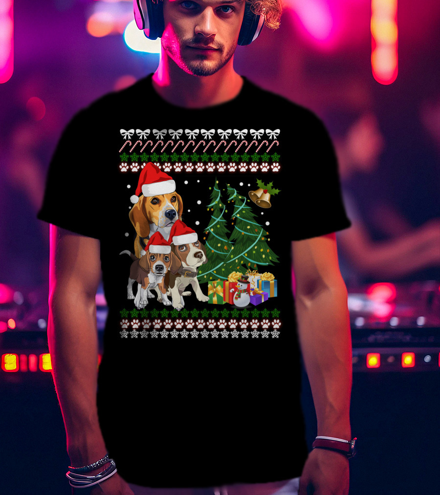 Santa Hat Beagles Christmas Tree And Gifts T-Shirt