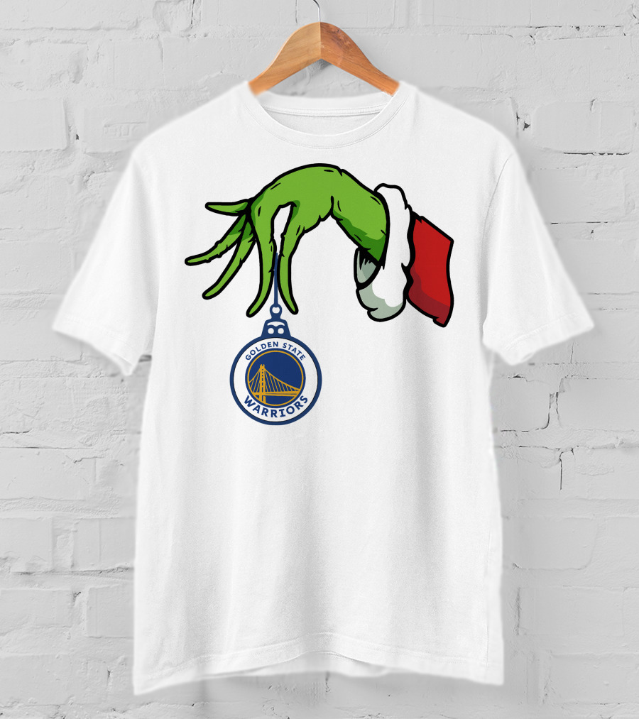 The Grinch Hand Holding Golden State Warriors T-Shirt