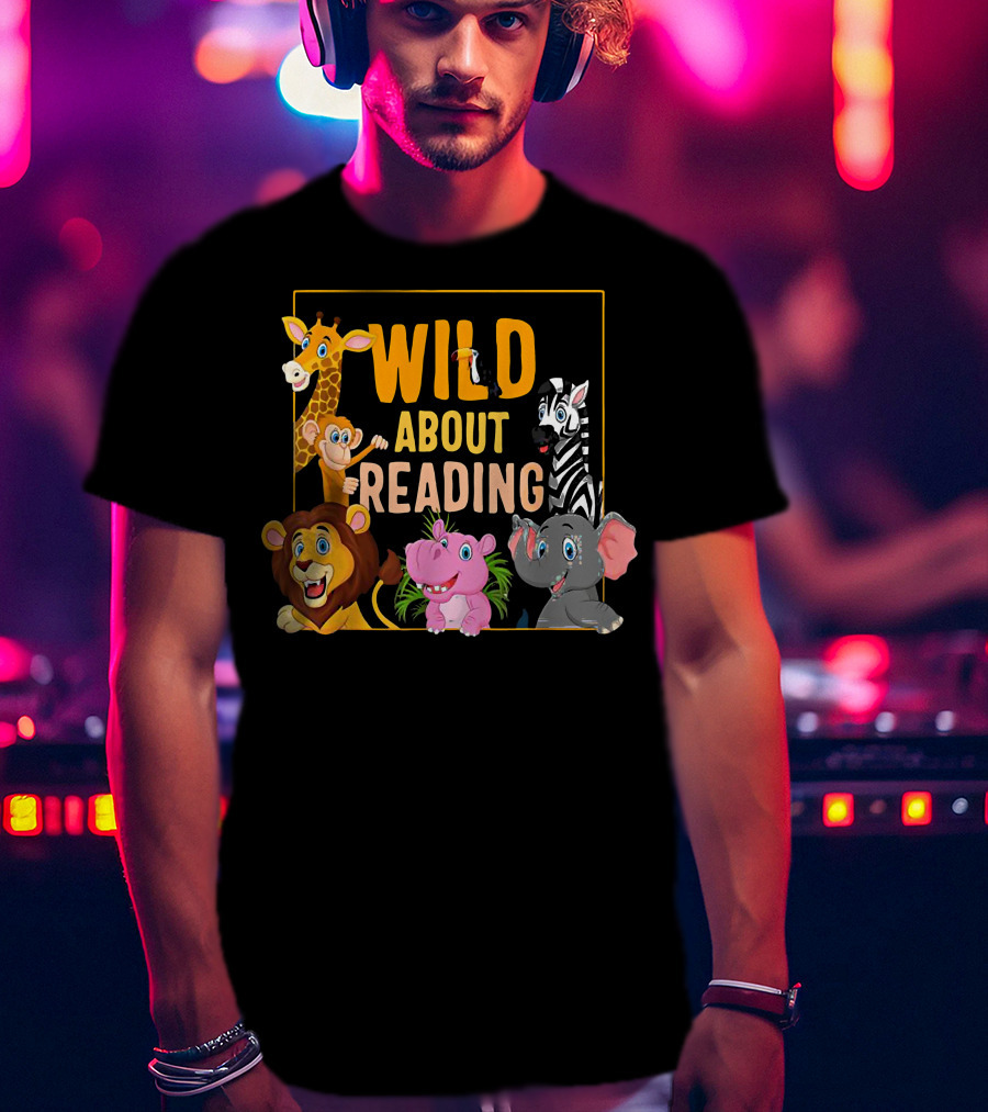 Wild About Reading Cute Zoo Animals Students Books Lover T-Shirt