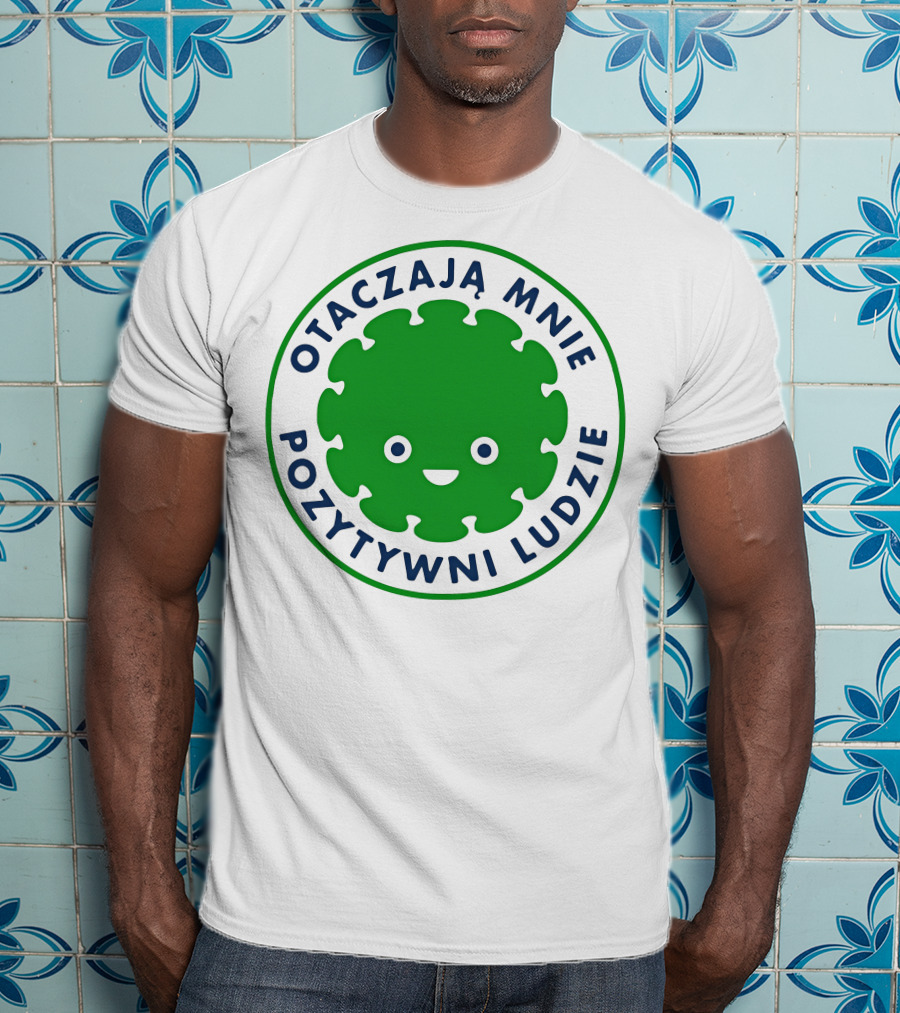 Otaczają Mnie Pozytywni Ludzie Green Smiley Puzzle Face T-Shirt