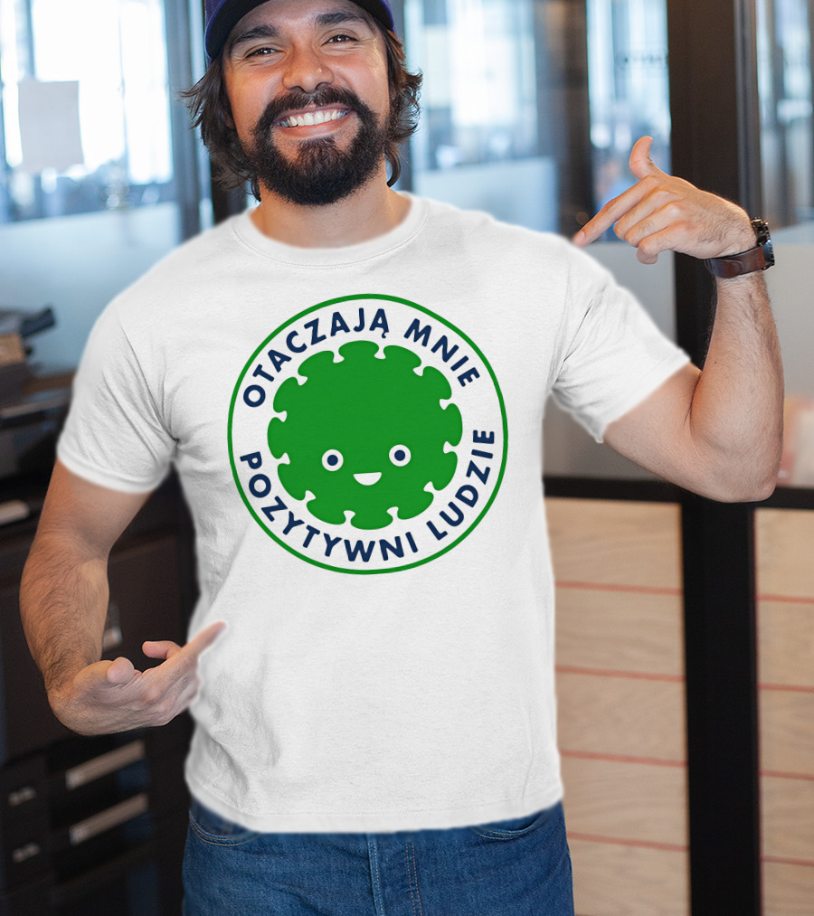 Otaczają Mnie Pozytywni Ludzie Green Smiley Puzzle Face T-Shirt