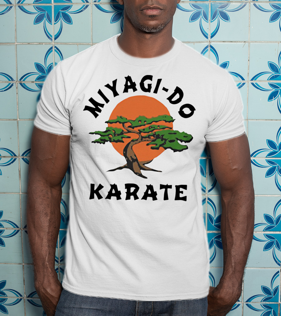 Miyagi-Do Karate Bonsai Tree With Sun Background T-Shirt