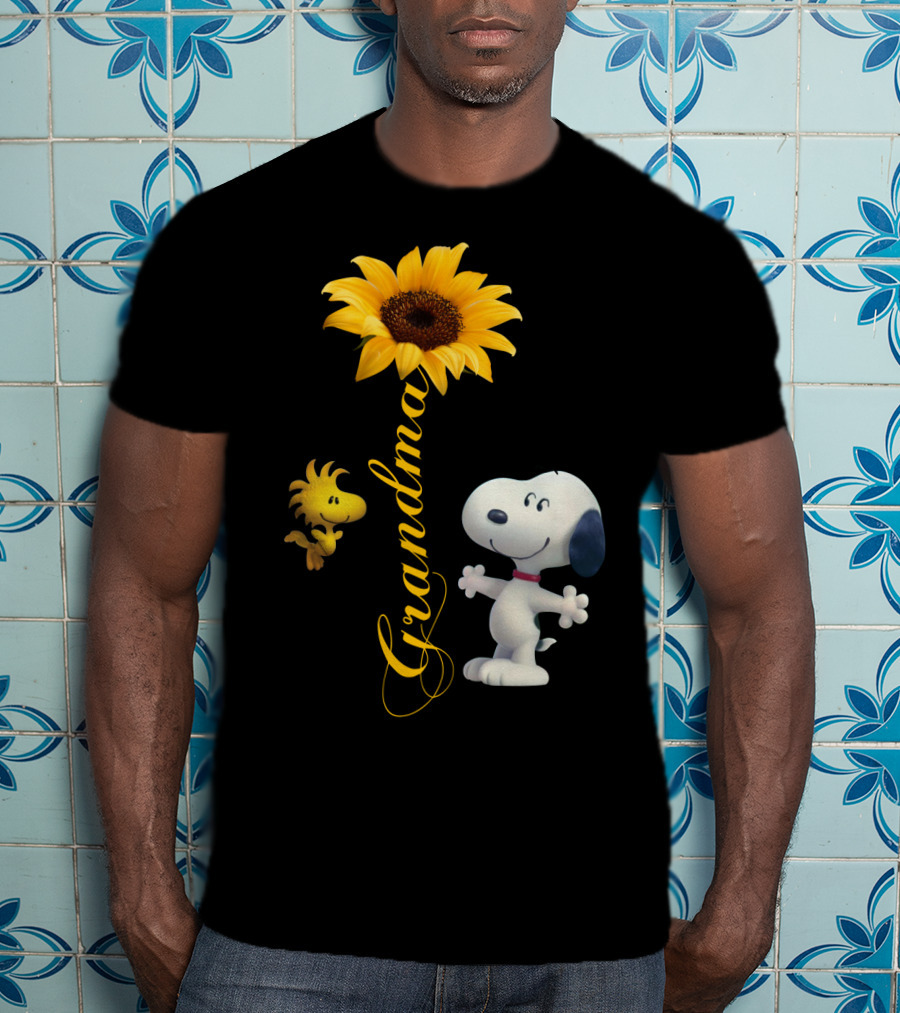 Grandma Snoopy And Woodstock With Sunflower T-Shirt