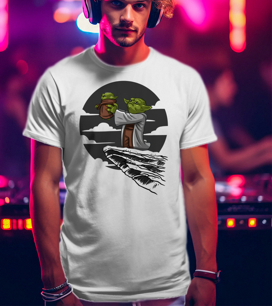 Mandalorian Star Wars Baby Yoda Kawaii Rafiki Moment T-Shirt