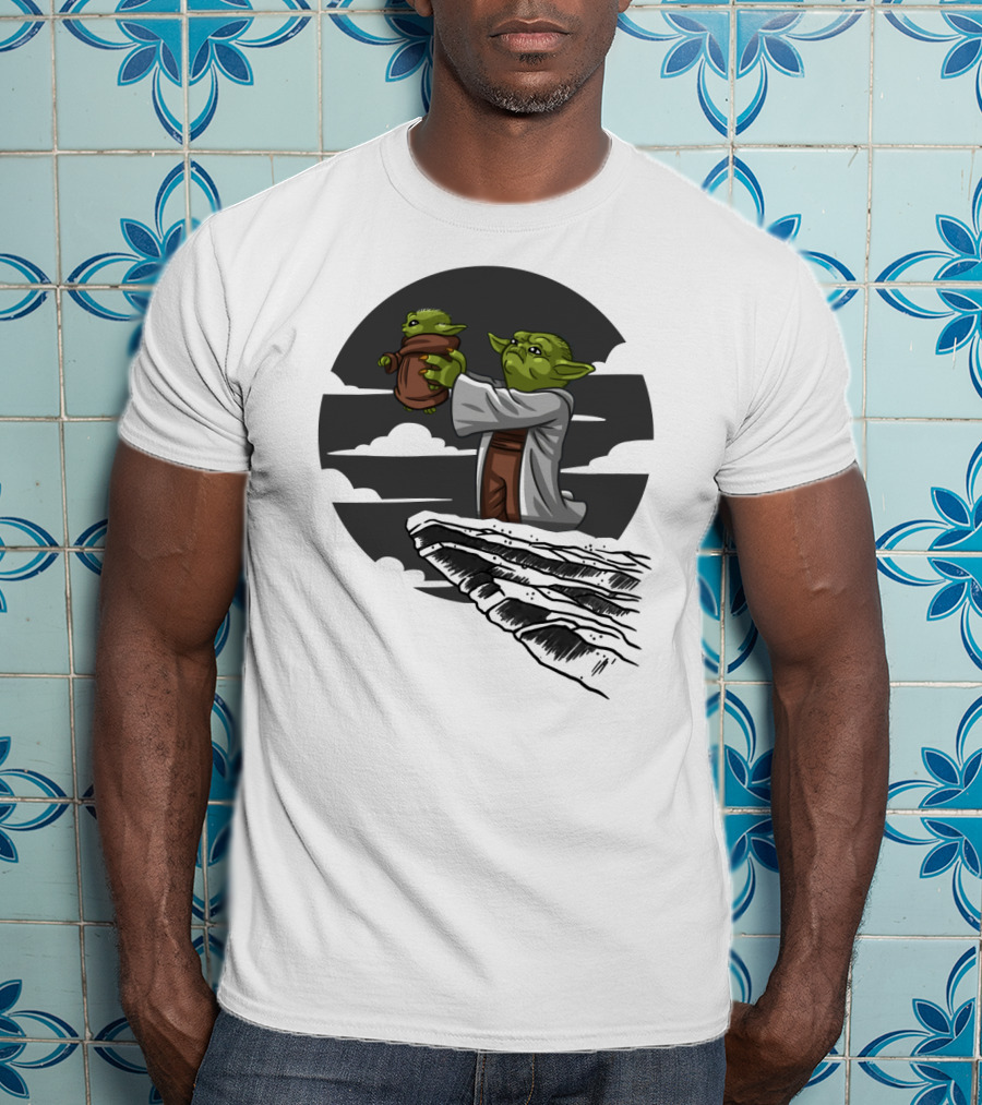Mandalorian Star Wars Baby Yoda Kawaii Rafiki Moment T-Shirt