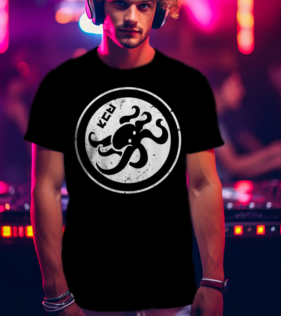 Splatoon-Inspired Octopus Emblem With Inkling Script Circle T-Shirt