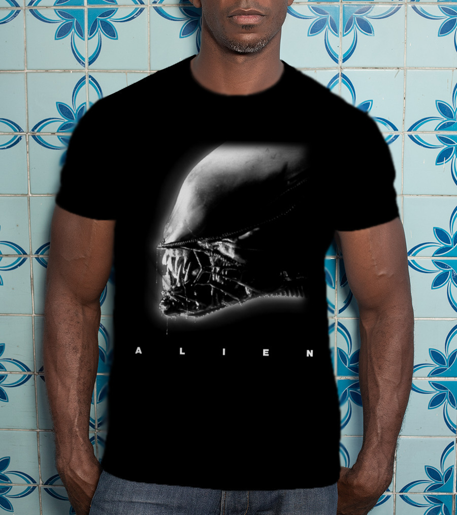 ALIEN Xenomorph Head Black And White Horror Movie Classic T-Shirt