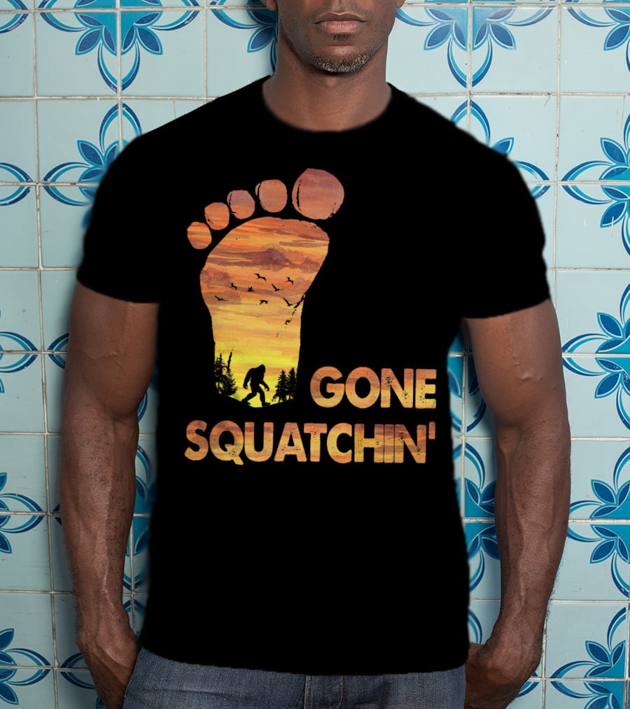 Bifoot Gone Squatchin Footprint Silhouette With Bigfoot And Mountain Sunset Scene T-Shirt
