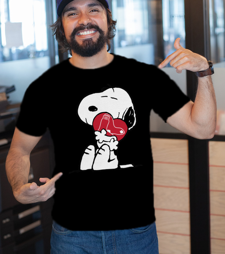 Snoopy Hugging Boston Red Sox T-Shirt