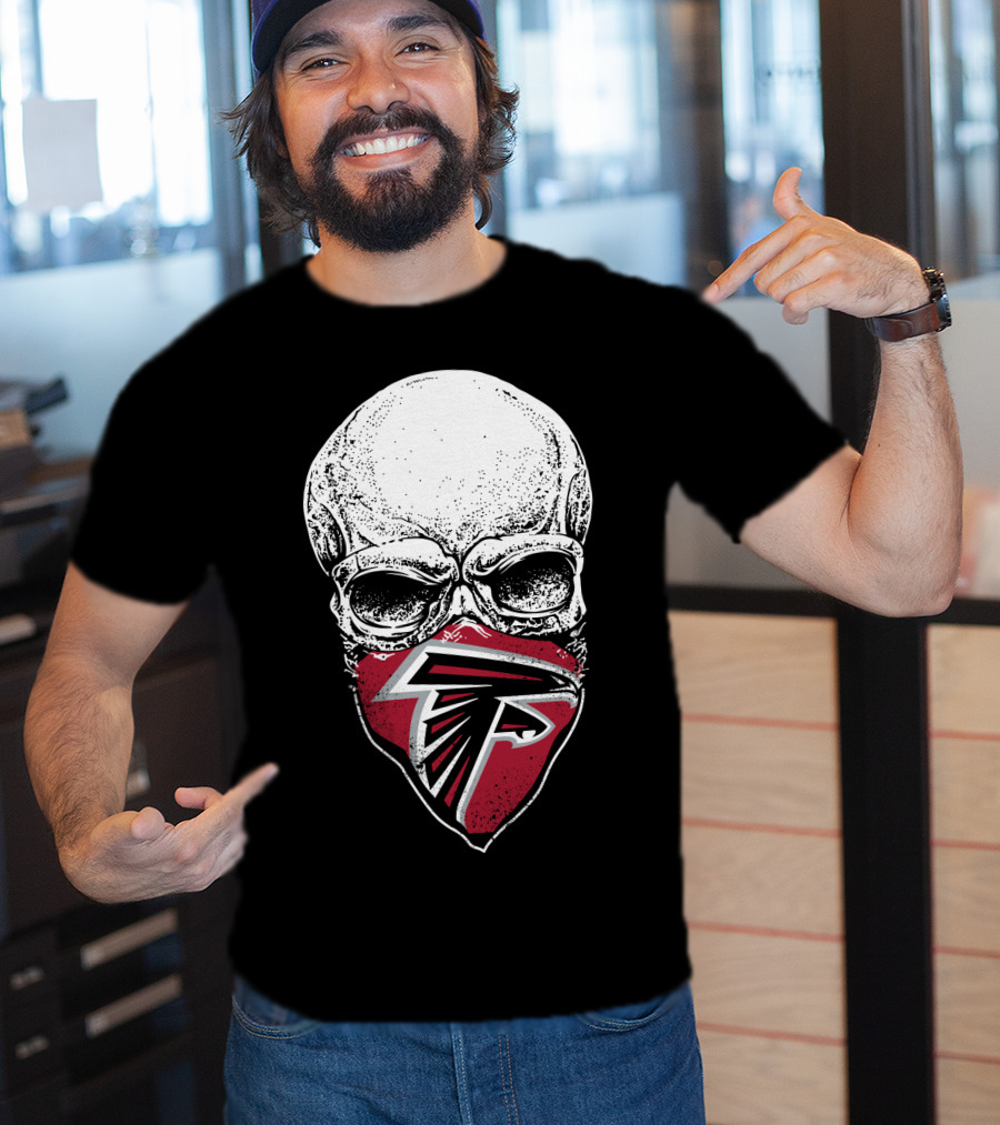 Atlanta Falcons Skull Bandana T-Shirt