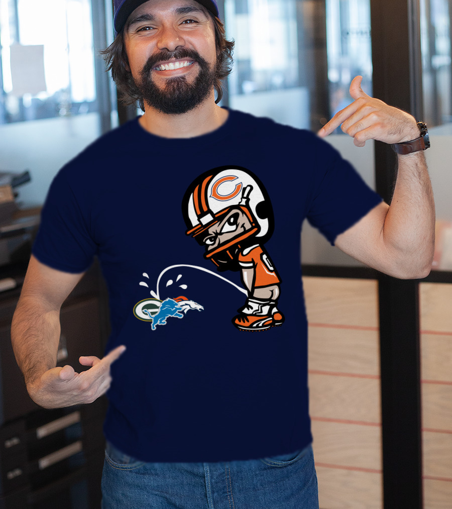 Chicago Bears Player Helmet Packers And Broncos Rivalry T-Shirt
