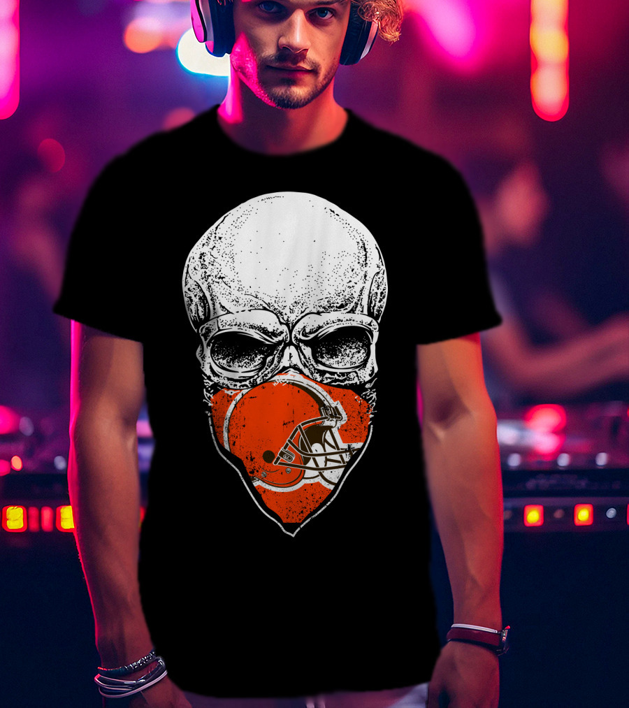 Cleveland Browns Skull With Helmet T-Shirt