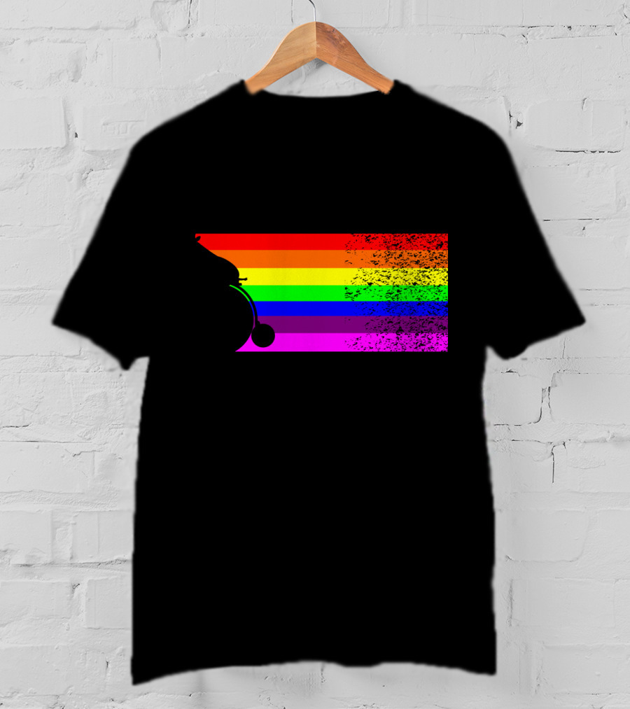 Giraffe Riding A Bike With Retro Rainbow Stripes T-Shirt