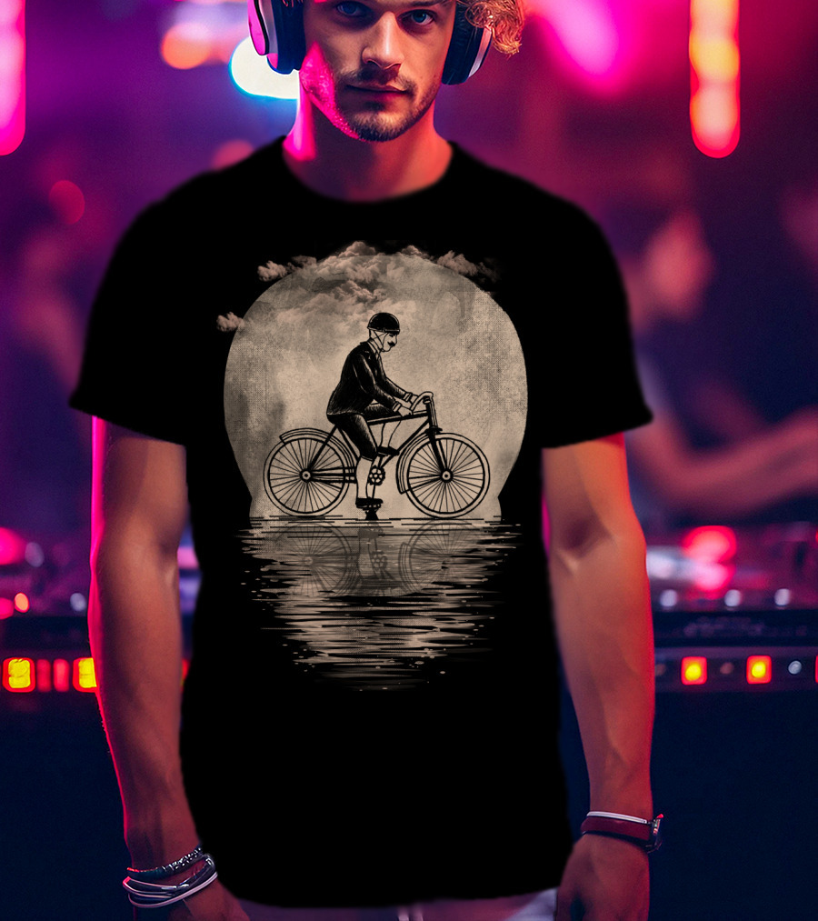 Live To Ride Cloudy Reflection Vintage Cyclist T-Shirt