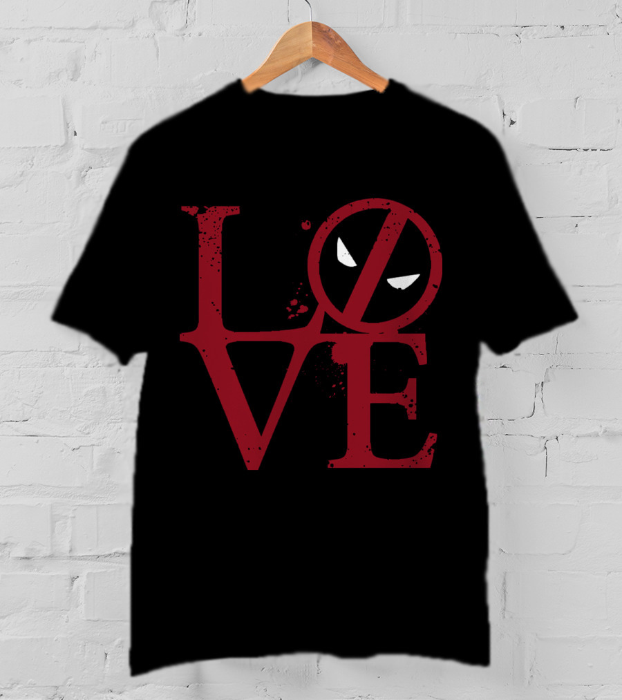 Deadpool Love Eyes In T-Shirt