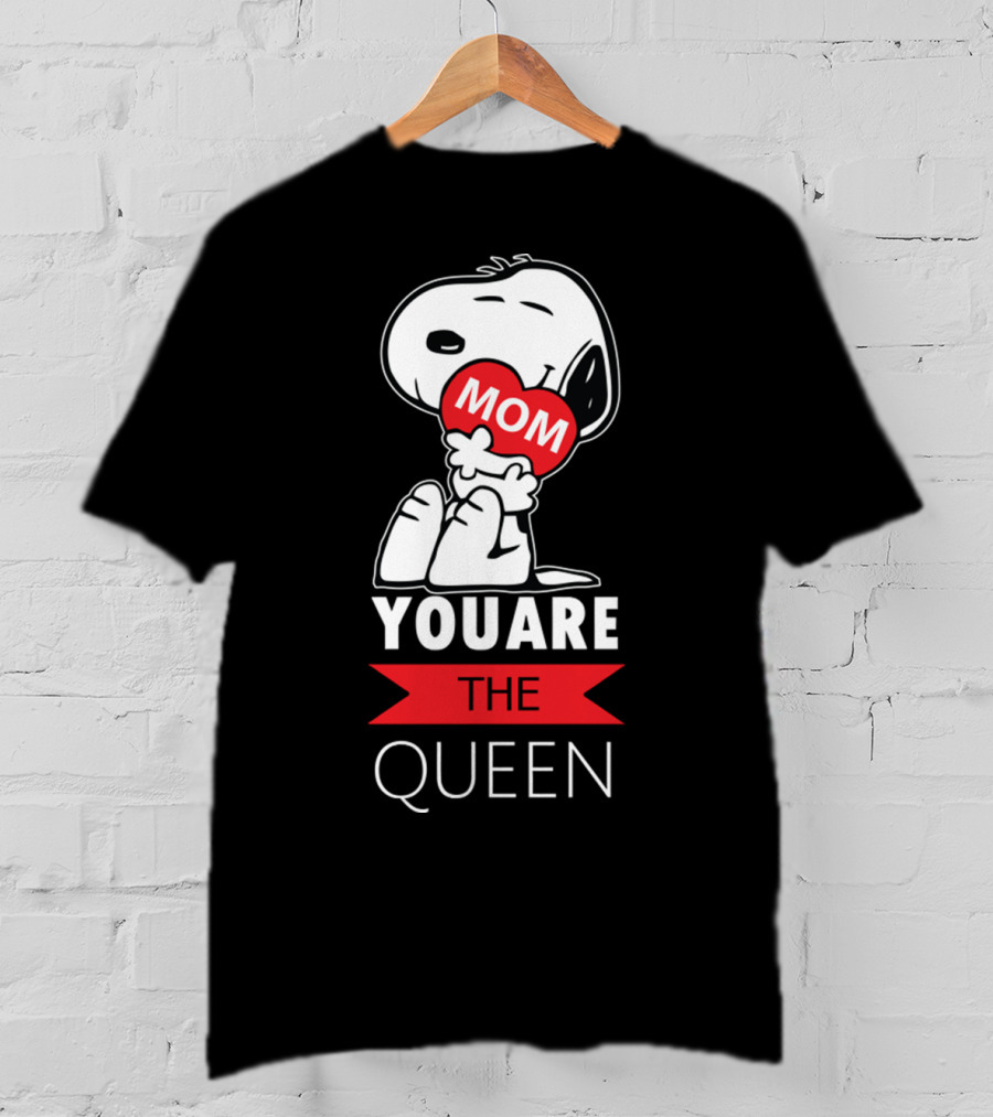 Snoopy Mom You Are The Queen Heart Hugging Beagle T-Shirt