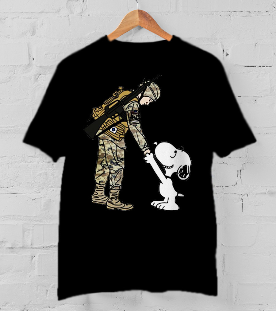 Veteran And Snoopy Dog Saluting Friendship T-Shirt