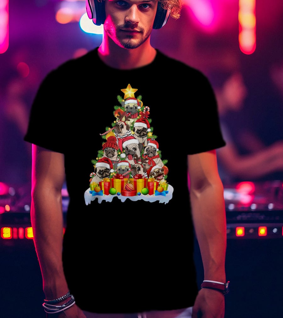 Pug Christmas Tree With Santa Hats And Presents T-Shirt