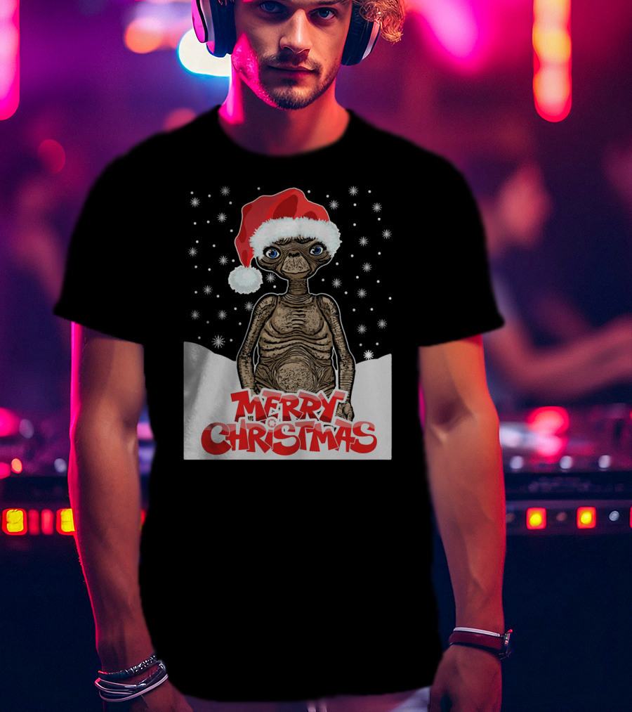 Merry Christmas ET The Extra Terrestrial Santa Hat Snowflakes T-Shirt