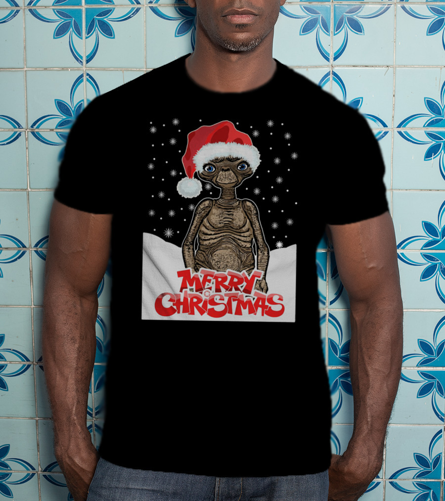 Merry Christmas ET The Extra Terrestrial Santa Hat Snowflakes T-Shirt