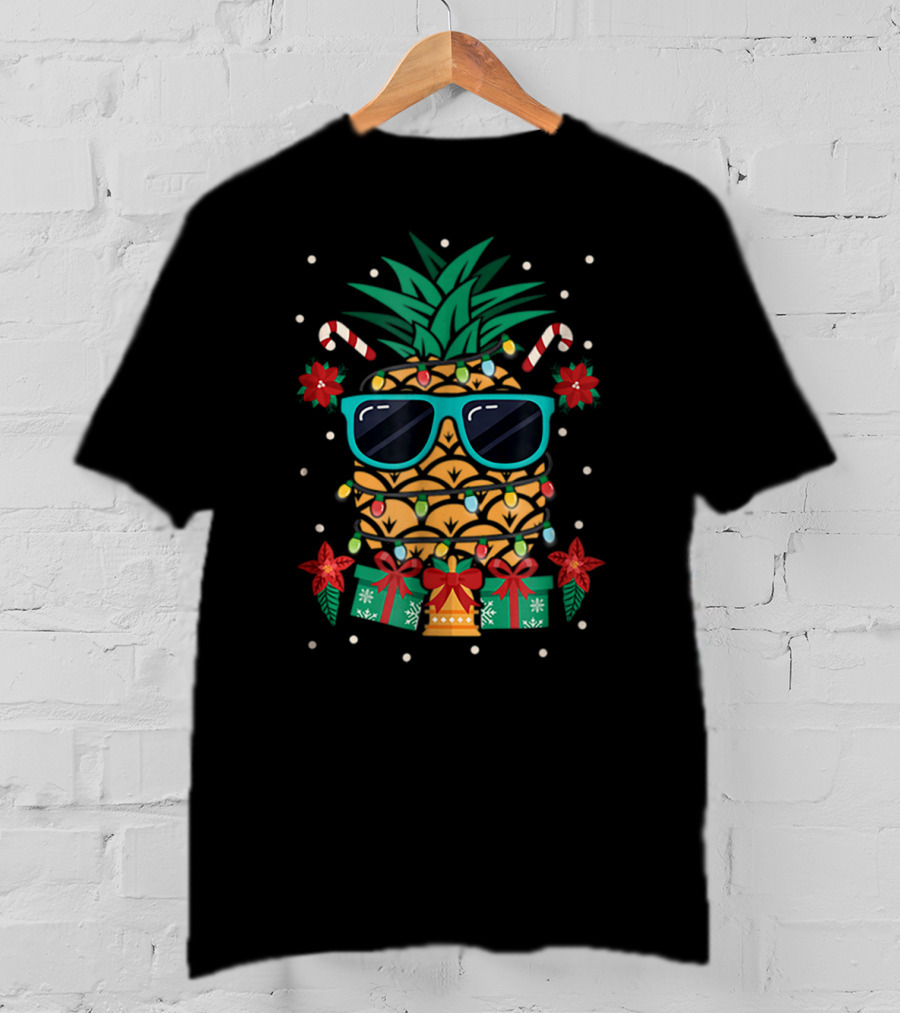 Tropical Christmas Cruise Festive Pineapple Sunglasses Candy Canes Lights T-Shirt