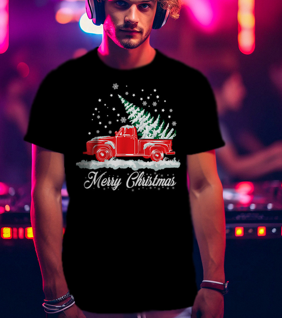 Merry Christmas Classic Old Red Truck With XMAS Tree Snowflakes T-Shirt