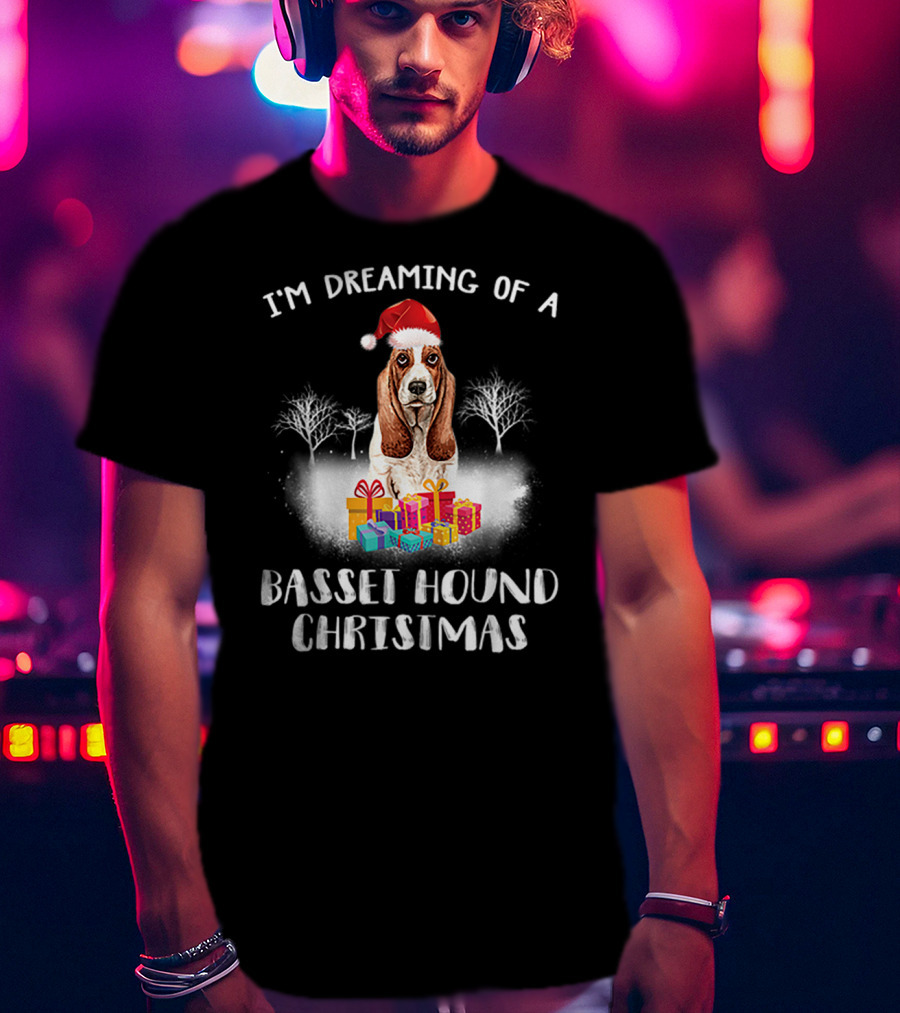 I'm Dreaming Of A Basset Hound Christmas T-Shirt