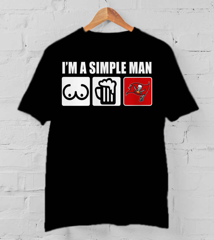 I'm A Simple Man Bucs Pirate Flag Beer Mug Icons T-Shirt