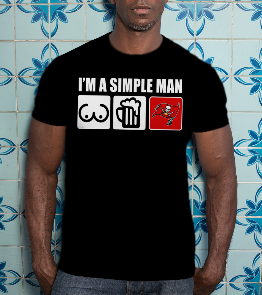 I'm A Simple Man Bucs Pirate Flag Beer Mug Icons T-Shirt