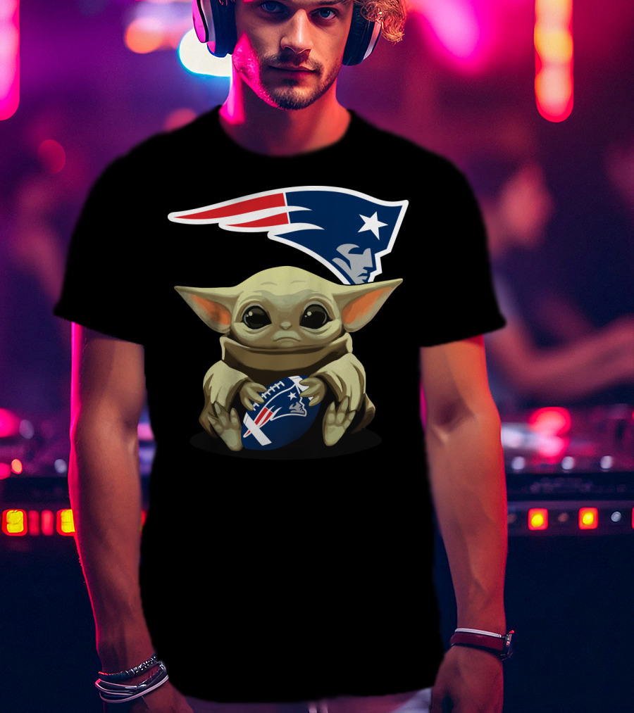 Yoda Baby Patriots Football Star Wars Crossover T-Shirt