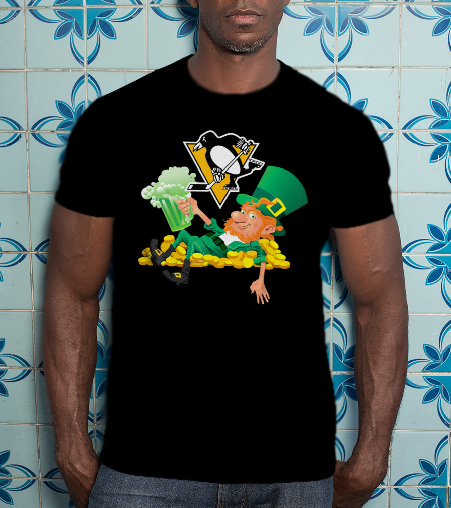 St Patrick's Day Lucky Leprechaun Pittsburgh Penguins Hockey Fan Gear T-Shirt