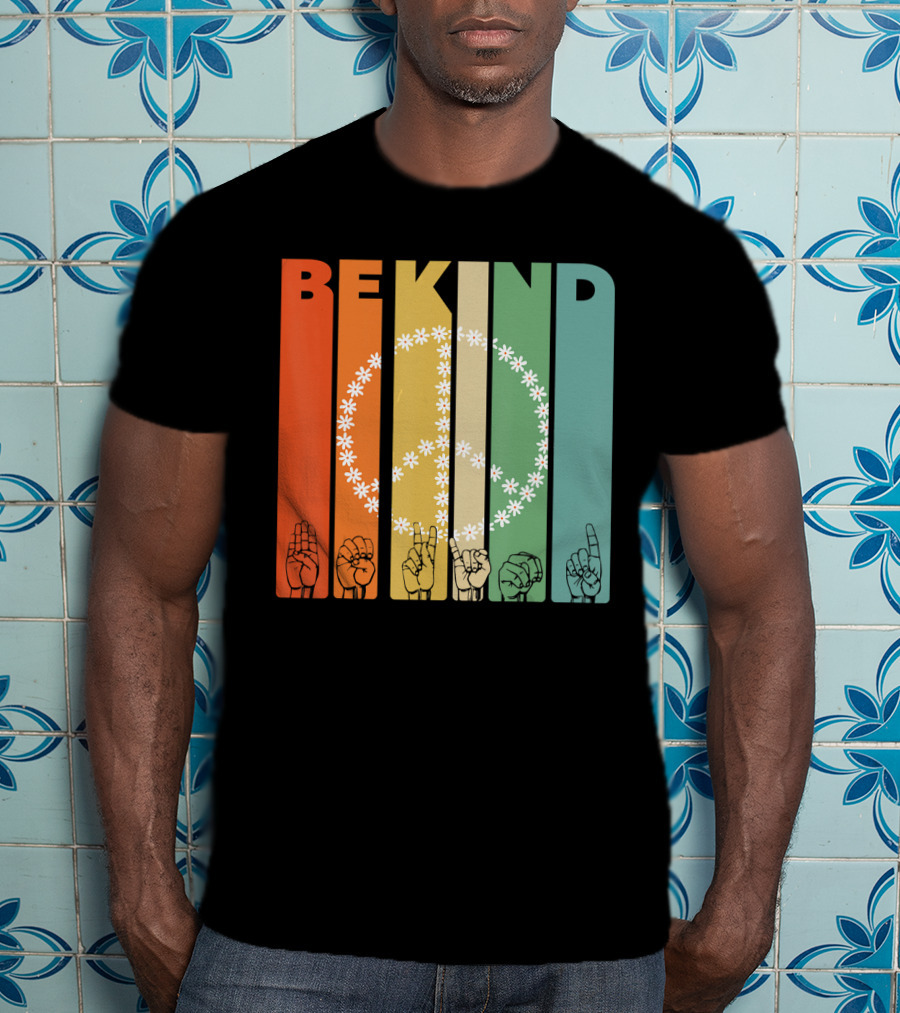 Be Kind Daisy Peace Sign Vintage I Choose Retro Hand Gesture T-Shirt